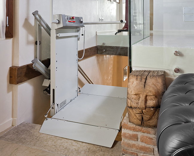 Plataforma Stannah Sharp aberta em segurança