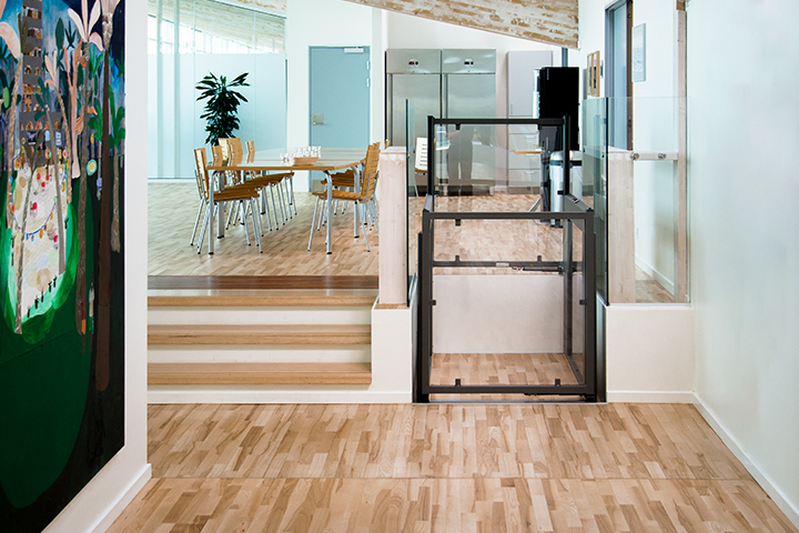 Plataforma elevatória vertical Stannah Easylift