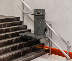 Plataforma elevatória para escadas retas